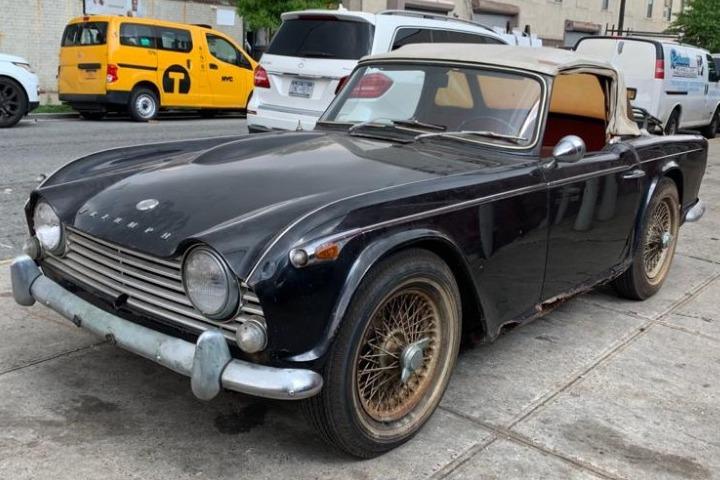 1965 Triumph TR4A For Sale | Vintage Driving Machines