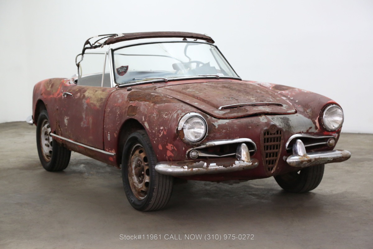 1961 Alfa Romeo Giulia 1600 Spider For Sale | Vintage Driving Machines
