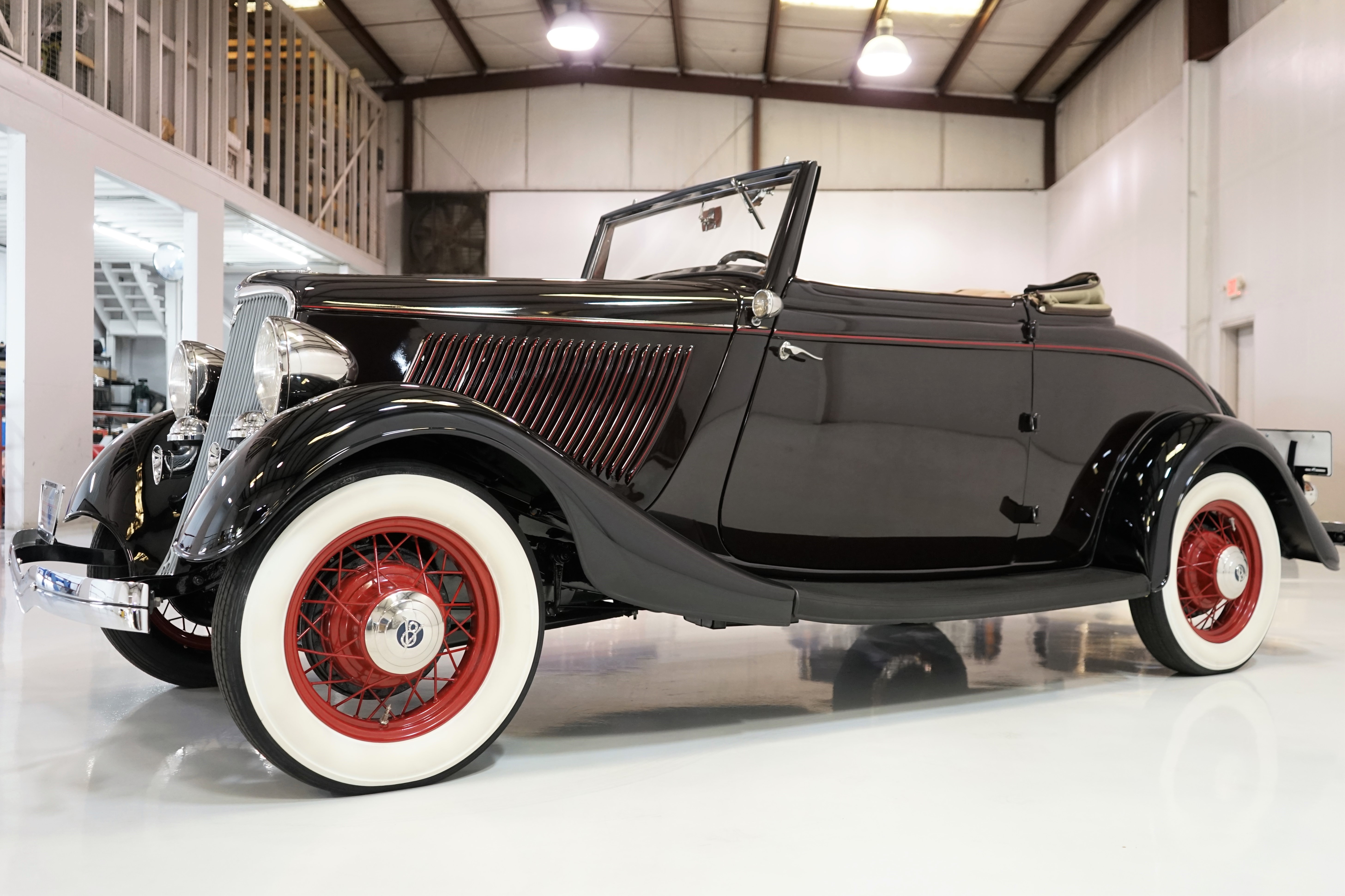 1933 Ford Deluxe Model 40 Cabriolet For Sale | Vintage Driving Machines