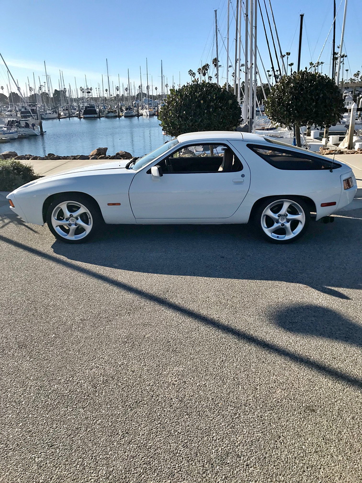 1982 Porsche 928 For Sale | Vintage Driving Machines