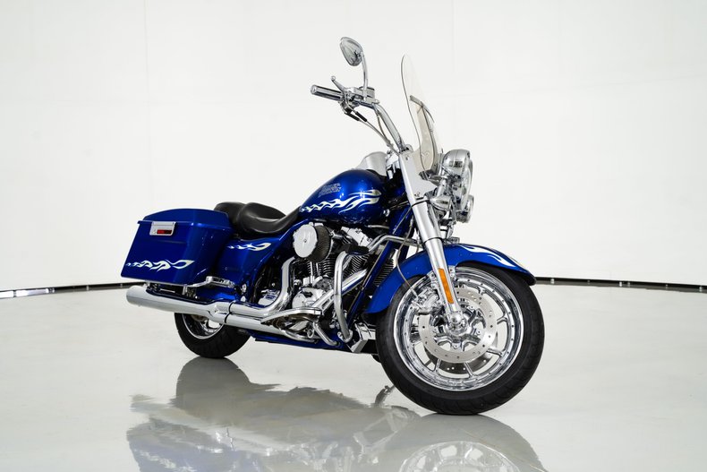 2007 Harley-Davidson Road King CVO For Sale | Vintage Driving Machines