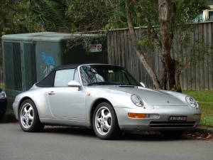 20120527033332!1997_Porsche_911_Carrera_(993)_convertible_(2011-11-18)_01
