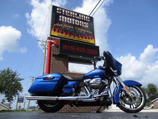 2017 Harley-Davidson FLHXS Street Glide For Sale | Vintage Driving Machines