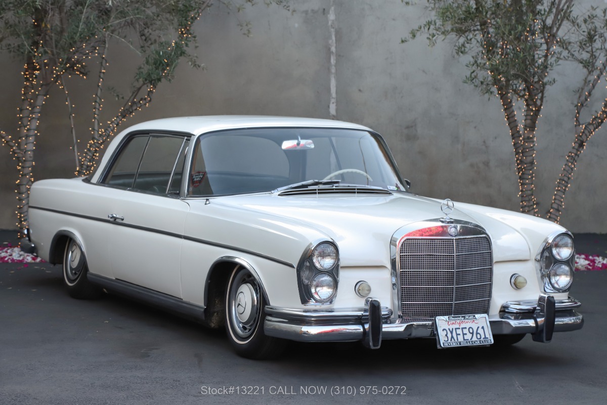 1964 Mercedes-Benz 300SE For Sale | Vintage Driving Machines