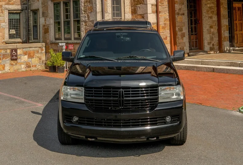 2013 Lincoln Navigator Limousine For Sale | Vintage Driving Machines
