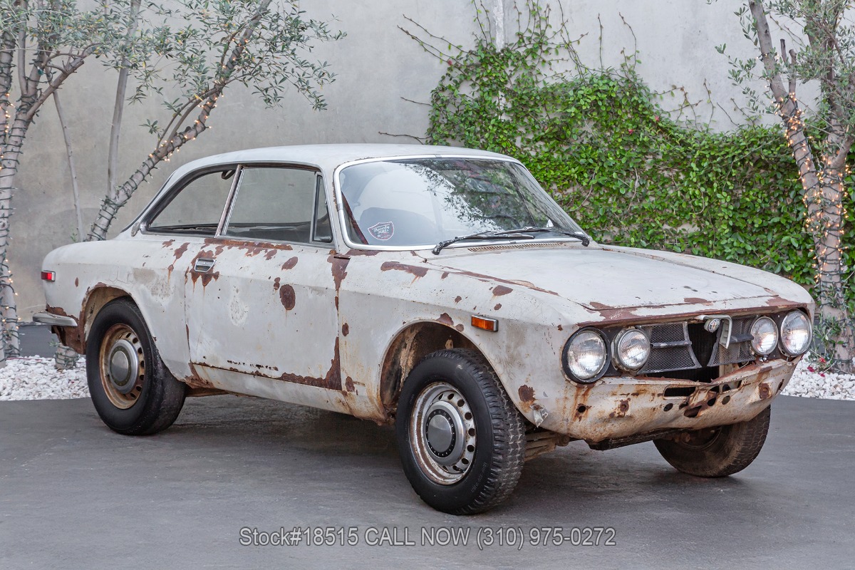1967 Alfa Romeo 1750 For Sale | Vintage Driving Machines